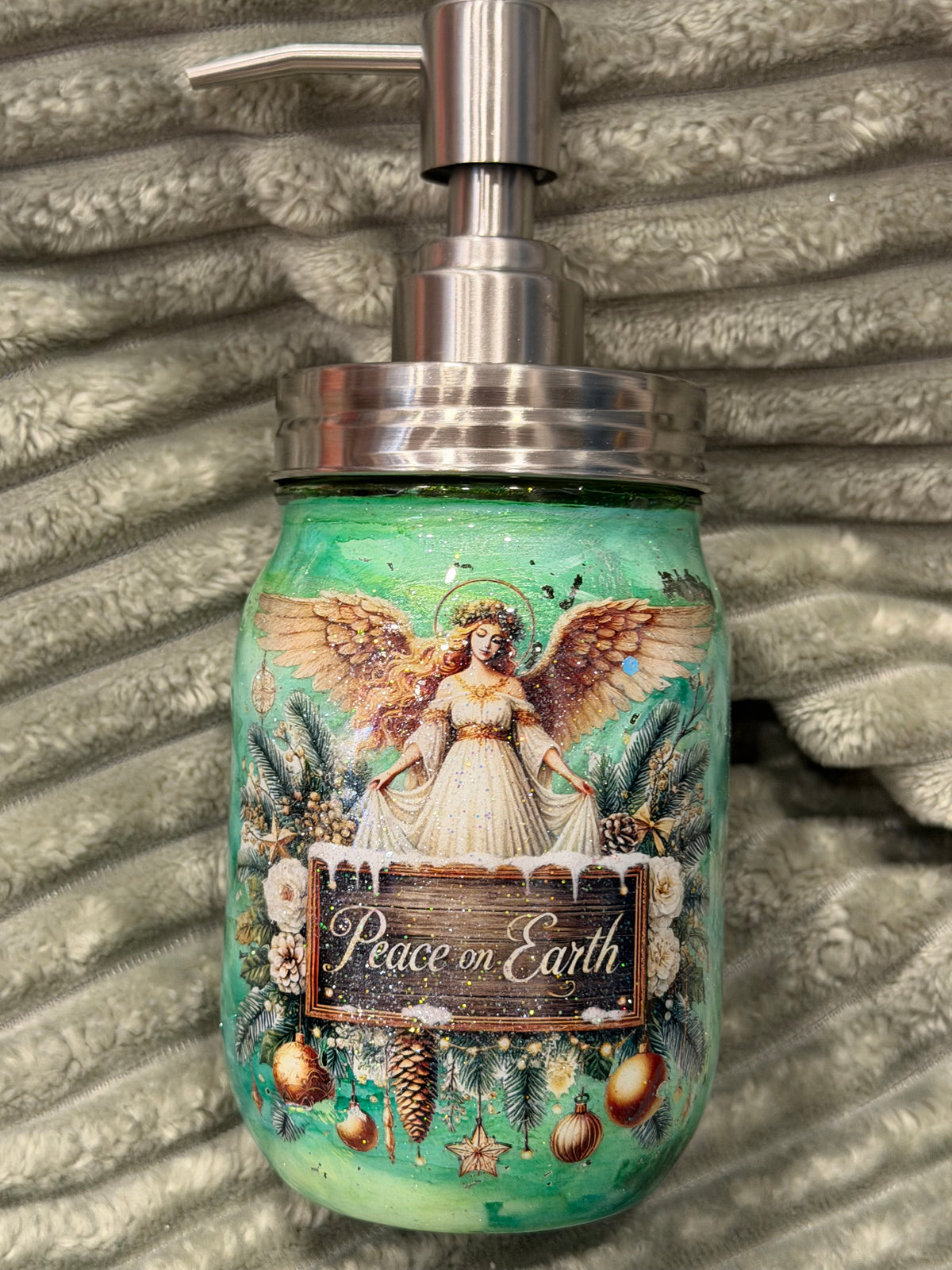 Soap Dispenser Peace on earth