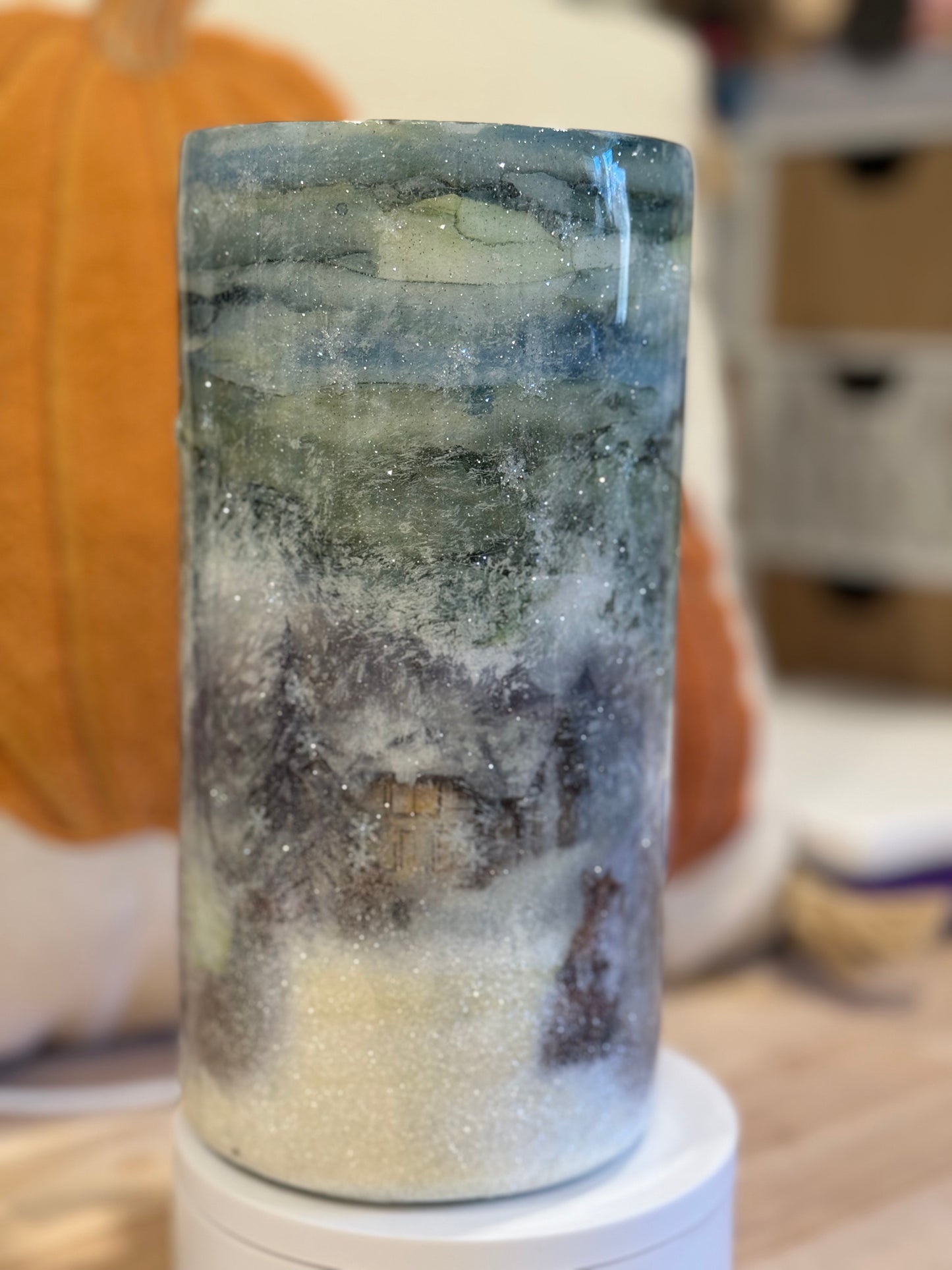 40 oz with Handle Home in a Blizzard